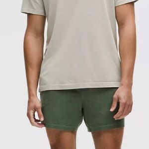 Lululemon Pace Breaker Linerless Short 5" color dark forest dkfr Size XS NWT $68